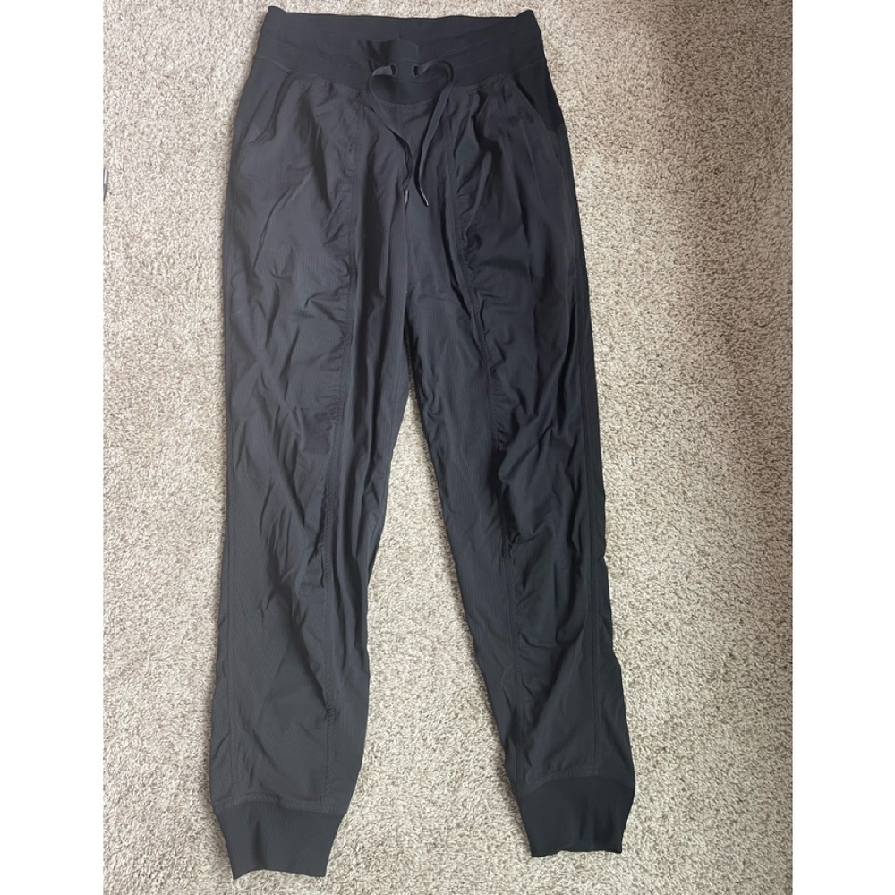 Lululemon dance studio joggers size 6
